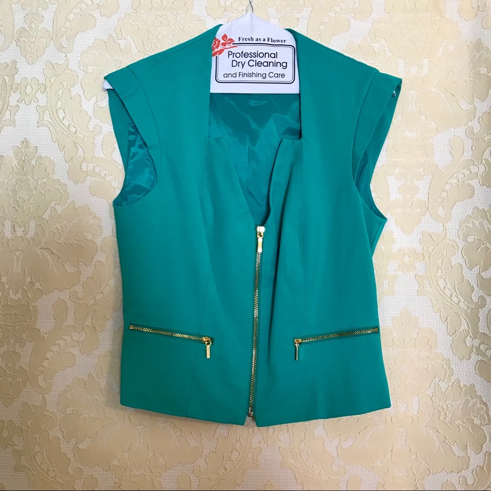 Zipper front top or vest - aqua color - size 4